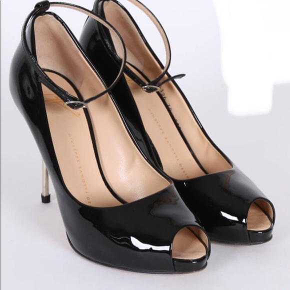 Giuseppe Zanotti Vernice stiletto ankle strap peep toe patent leather pumps. - Picture 3 of 11
